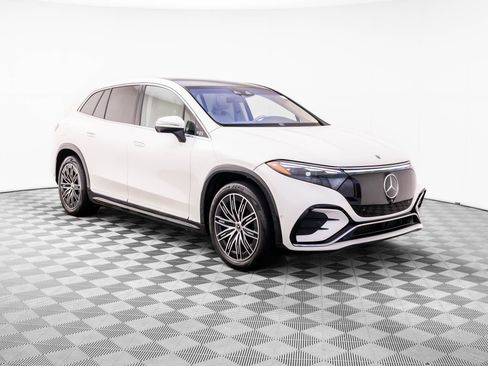 Used 2023 Mercedes-Benz EQS 580 4MATIC SUV image 7