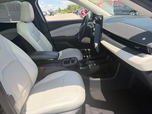 Used 2025 Ford Mustang Mach-E Premium AWD/4WD image 12