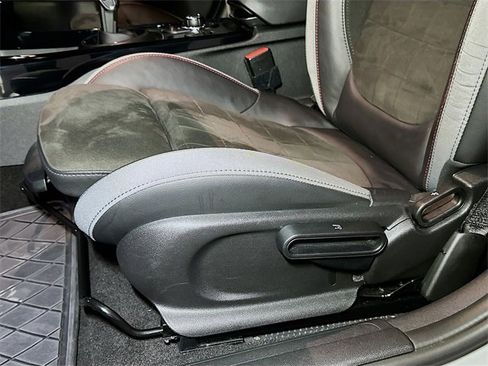 Used 2022 MINI Cooper Clubman John Cooper Works image 16