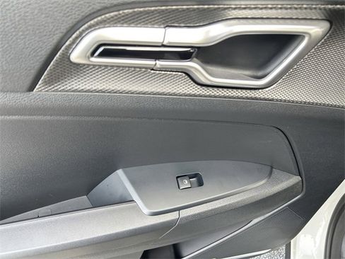 Certified 2025 Kia Sportage LX image 18