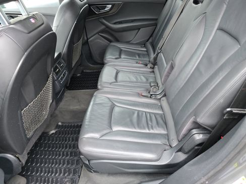 Used 2017 Audi Q7 3.0T Premium Plus w/ Premium Plus Package image 17