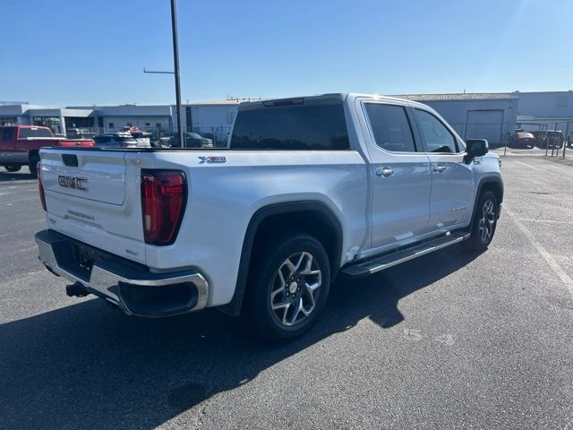 Used 2023 GMC Sierra 1500 SLT w/ SLT Premium Package AWD/4WD image 4