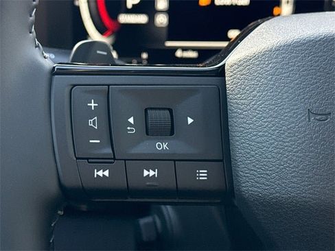 New 2026 Nissan Pathfinder Platinum image 34