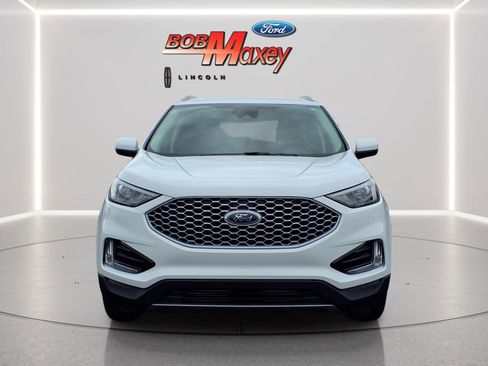 Used 2024 Ford Edge SEL w/ Convenience Package AWD/4WD image 2