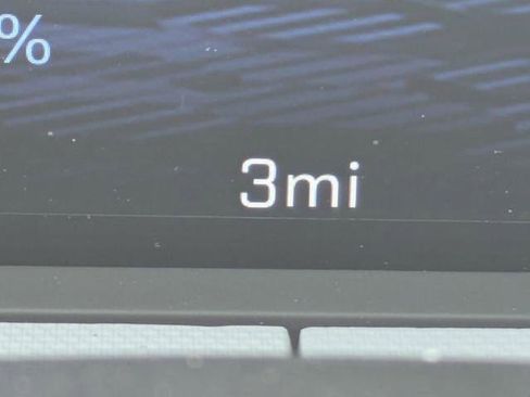 New 2027 Chevrolet Bolt LT w/ Comfort Package FWD image 32