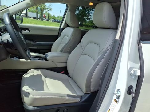 Used 2023 Nissan Pathfinder SL w/ SL Premium Package AWD/4WD image 12