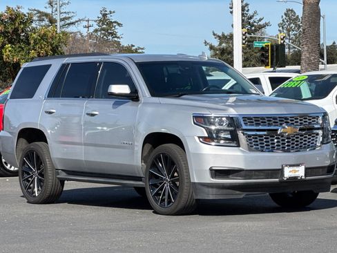 Used 2017 Chevrolet Tahoe LT image 2