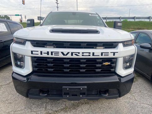 Used 2023 Chevrolet Silverado 2500 Custom w/ Custom Convenience Package AWD/4WD image 3