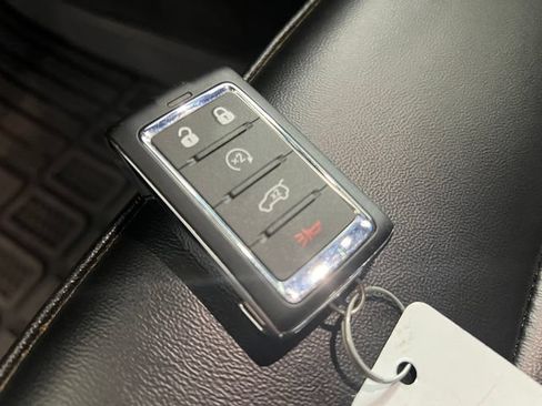 Used 2024 Jeep Grand Cherokee L Limited RWD image 27