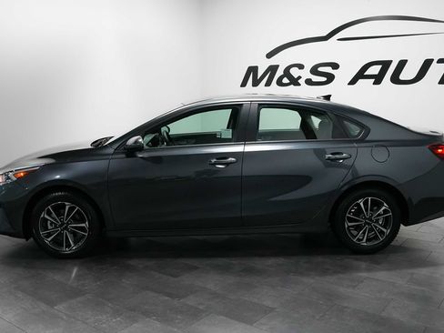 Used 2024 Kia Forte LXS FWD image 3