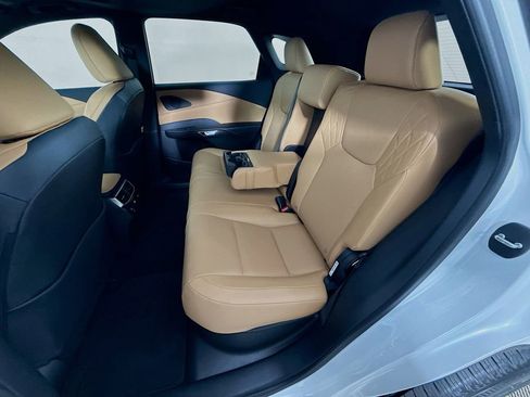 Certified 2024 Lexus RX 350 Premium w/ Convenience Package FWD image 26