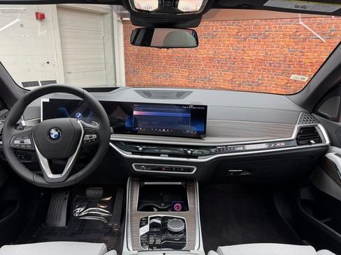 Used 2026 BMW X5 xDrive40i AWD/4WD image 12