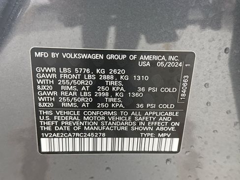 Used 2024 Volkswagen Atlas Cross Sport SEL R-Line AWD/4WD image 25