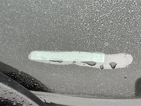 Used 2022 GMC Terrain SLE image 9