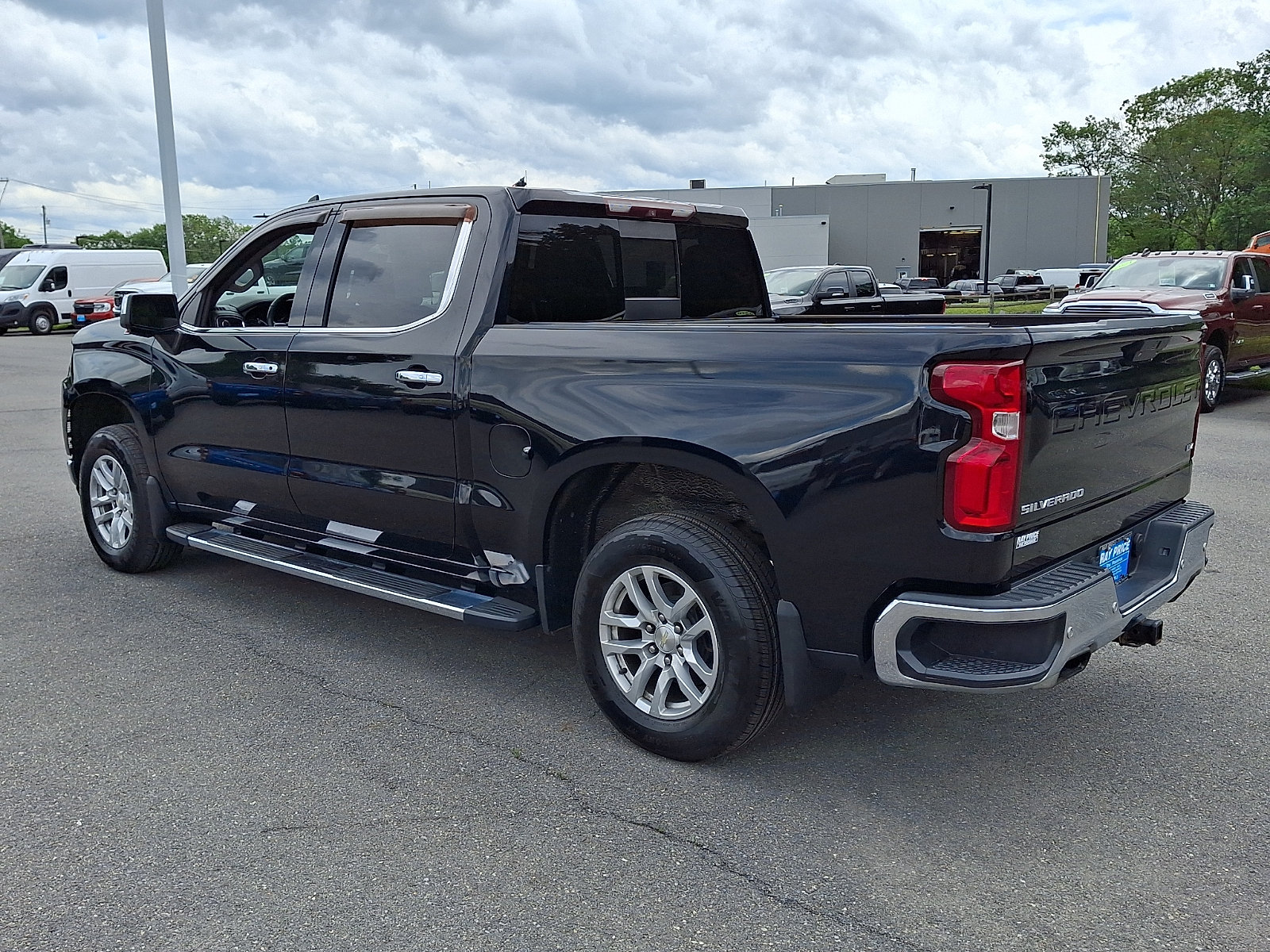 Used 2019 Chevrolet Silverado 1500 LTZ w/ LTZ Plus Package AWD/4WD image 4