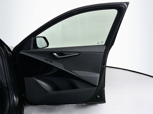 Used 2023 Kia Niro Wind w/ Wind Preserve Package FWD image 32