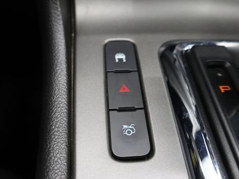 Used 2010 Ford Mustang GT Premium RWD image 39