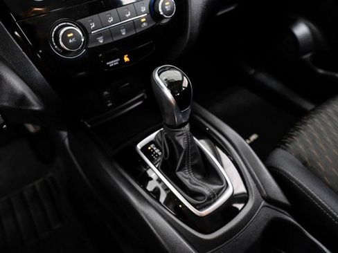 Used 2017 Nissan Rogue S FWD image 17