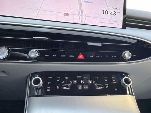 New 2026 Genesis GV70 2.5T Advanced image 17