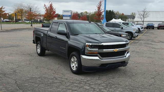 Used 2018 Chevrolet Silverado 1500 LT AWD/4WD image 2