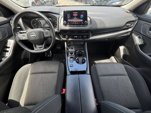 Used 2025 Nissan Rogue SV FWD image 35