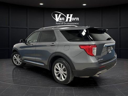 Used 2023 Ford Explorer Limited image 3