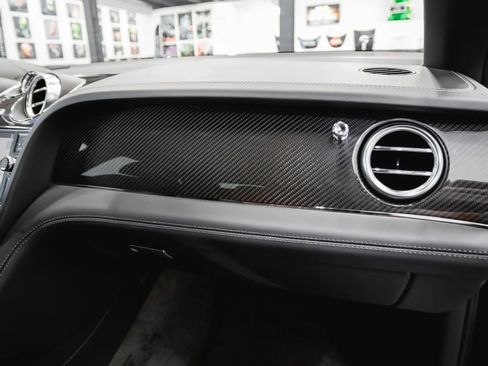Used 2019 Bentley Bentayga image 47