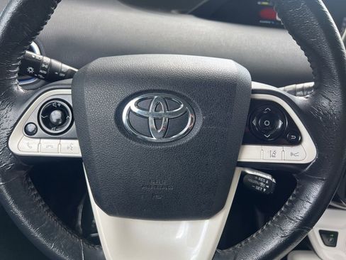 Used 2016 Toyota Prius Four Touring FWD image 21