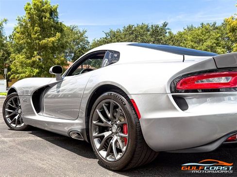 Used 2017 Dodge Viper GTS RWD image 44