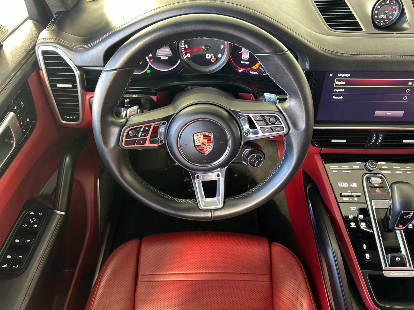 Certified 2022 Porsche Cayenne Turbo AWD/4WD image 16