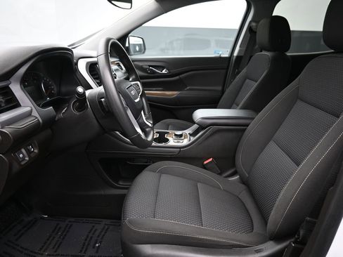 Used 2023 GMC Acadia SLE w/ Driver Convenience Package image 13