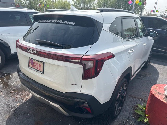 Used 2024 Kia Seltos SX w/ SX Sunroof Package AWD/4WD image 4
