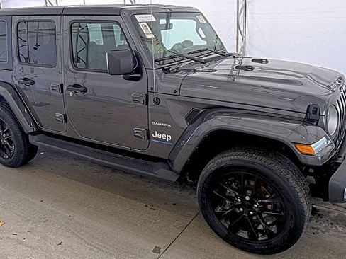 Used 2023 Jeep Wrangler Unlimited Sahara w/ Cold Weather Group AWD/4WD image 3