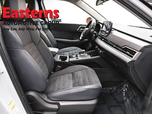 Used 2024 Mitsubishi Outlander SE AWD/4WD image 23