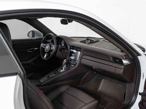 Used 2018 Porsche 911 Carrera 4S AWD/4WD image 22