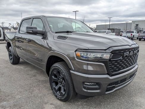 New 2026 RAM 1500 4x4 Crew Cab image 19
