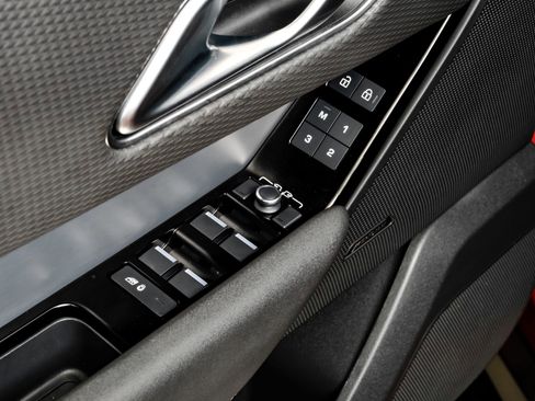 Used 2023 Land Rover Range Rover Velar R-Dynamic S image 44