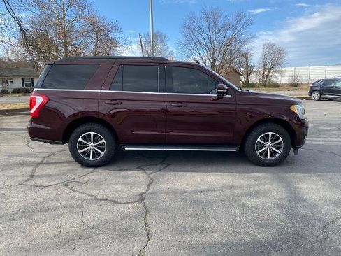 Certified 2021 Ford Expedition XLT image 8