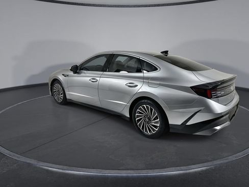 Certified 2025 Hyundai Sonata SEL FWD image 6