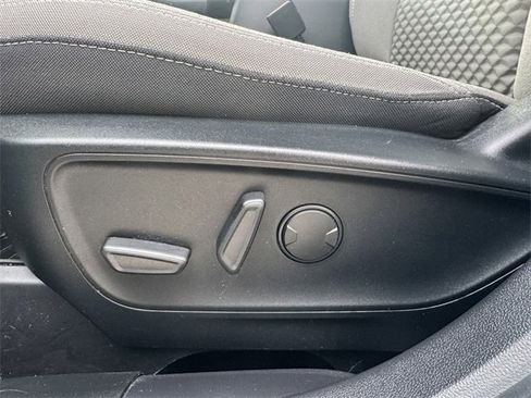 Used 2020 Ford Escape SE image 20