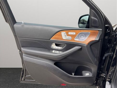 Used 2020 Mercedes-Benz GLE 450 4MATIC w/ AMG Line Exterior image 23