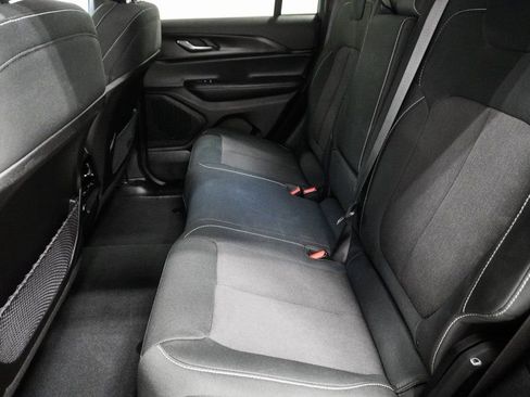 Certified 2025 Jeep Grand Cherokee Laredo w/ Luxury Tech Group I image 16