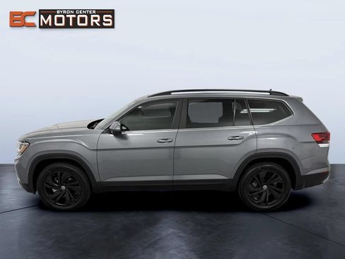 Used 2022 Volkswagen Atlas SE AWD/4WD image 3