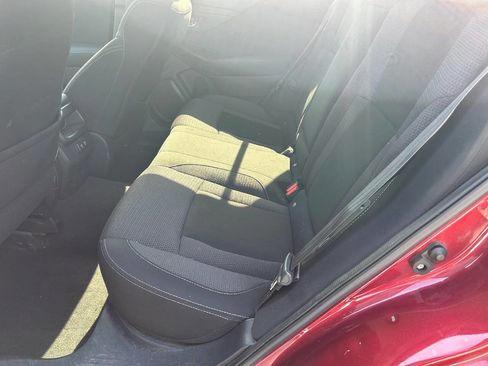 Used 2021 Subaru Outback Premium image 8