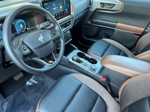 Certified 2025 Ford Bronco Sport Outer Banks w/ Outer Banks Tech Package+ AWD/4WD image 11