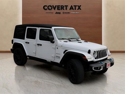 Used 2024 Jeep Wrangler Unlimited Sahara image 6