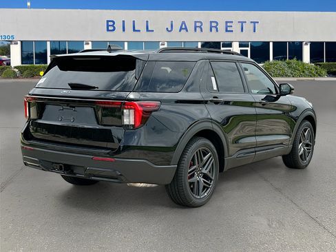 New 2026 Ford Explorer ST-Line w/ ST-Line Street Pack RWD image 4