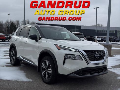 Certified 2023 Nissan Rogue SL image 1