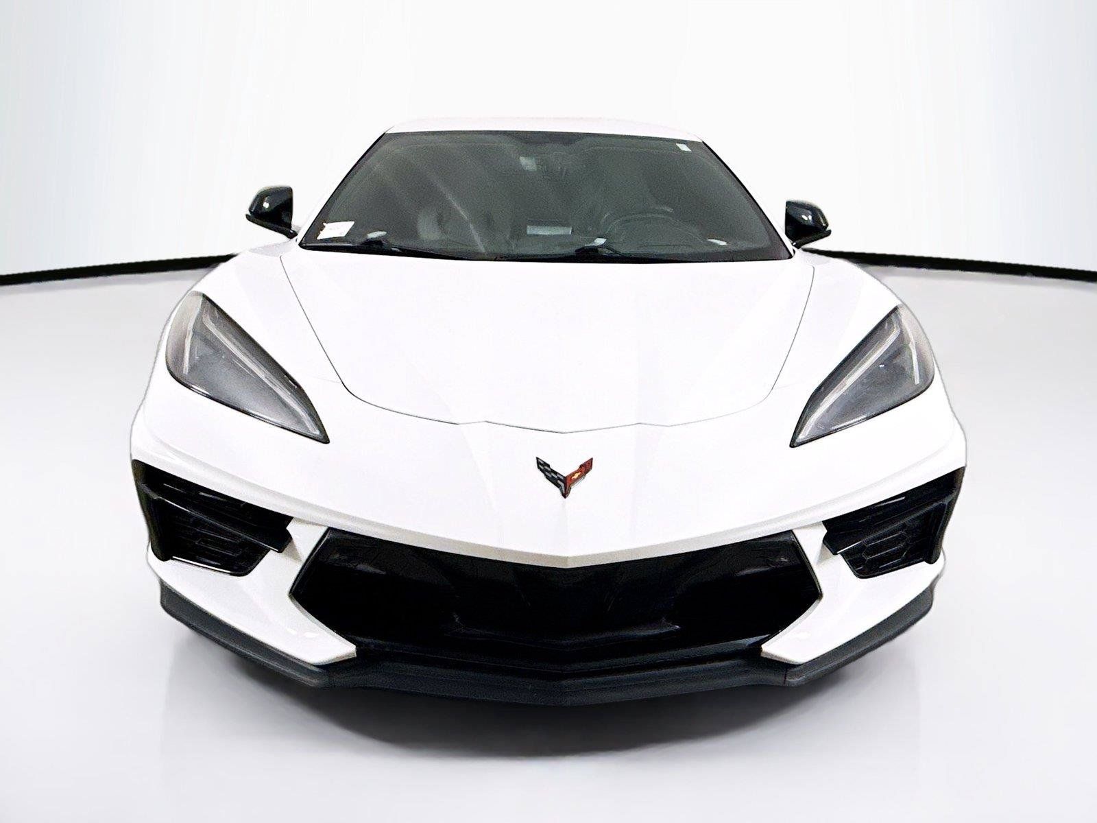 Used 2022 Chevrolet Corvette Stingray Preferred Cpe w/ Z51 Performance Package RWD image 2