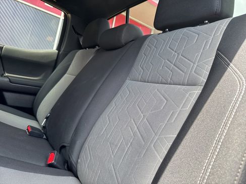 Used 2023 Toyota Tacoma TRD Off-Road image 47